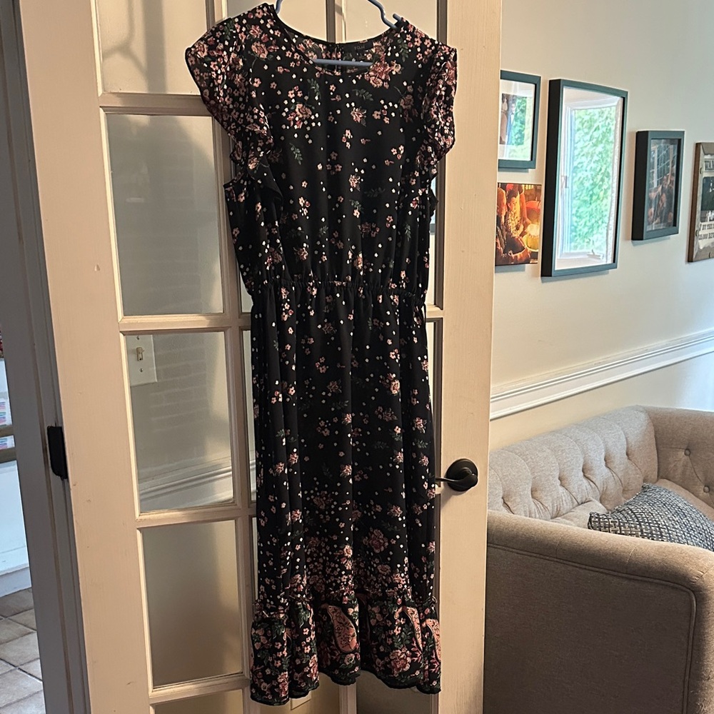 Chic Navy and Pink Floral Midi Dress
